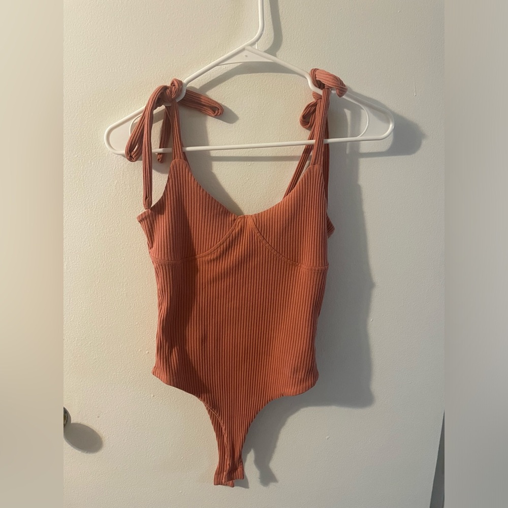Super cute forever 21 body suit